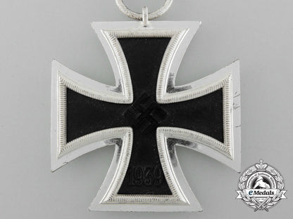 an_iron_cross2_nd_class1939_by_gustav_brehmer,_markneukirchen_d_8071