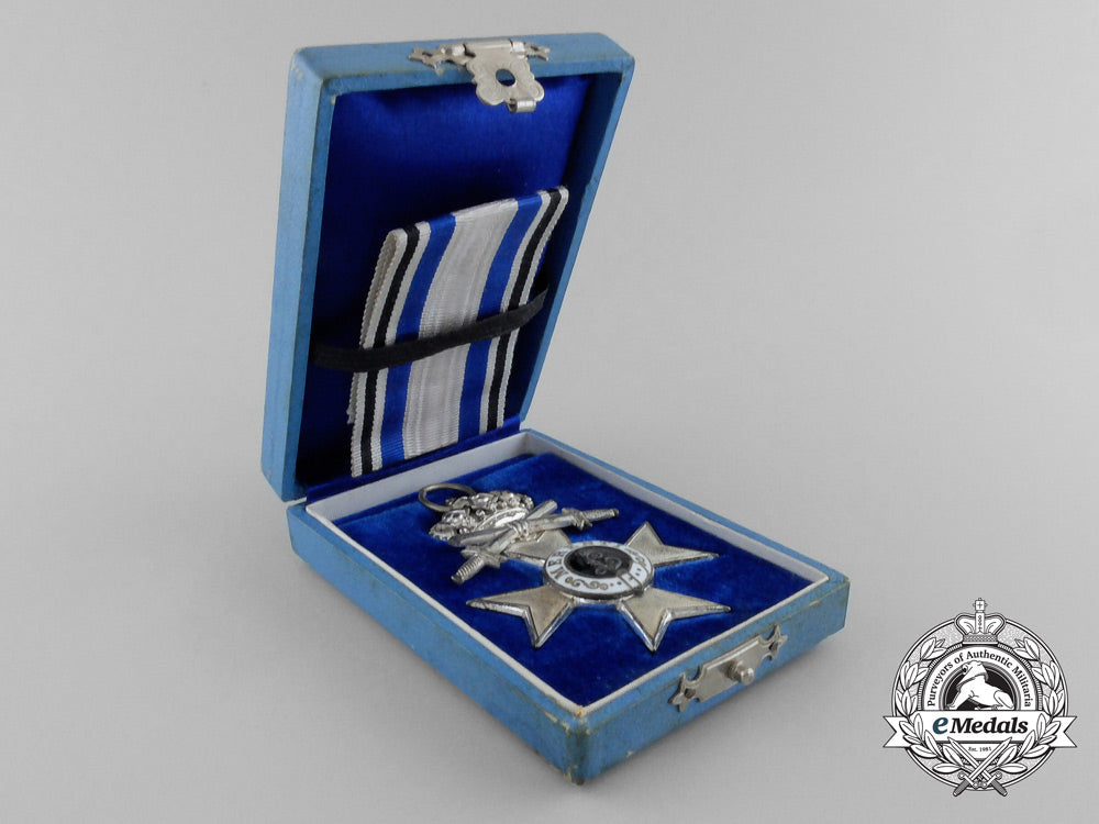 a_bavarian_military_merit_cross;2_nd_class_with_crown&_swords_by_deschler_d_8340_1