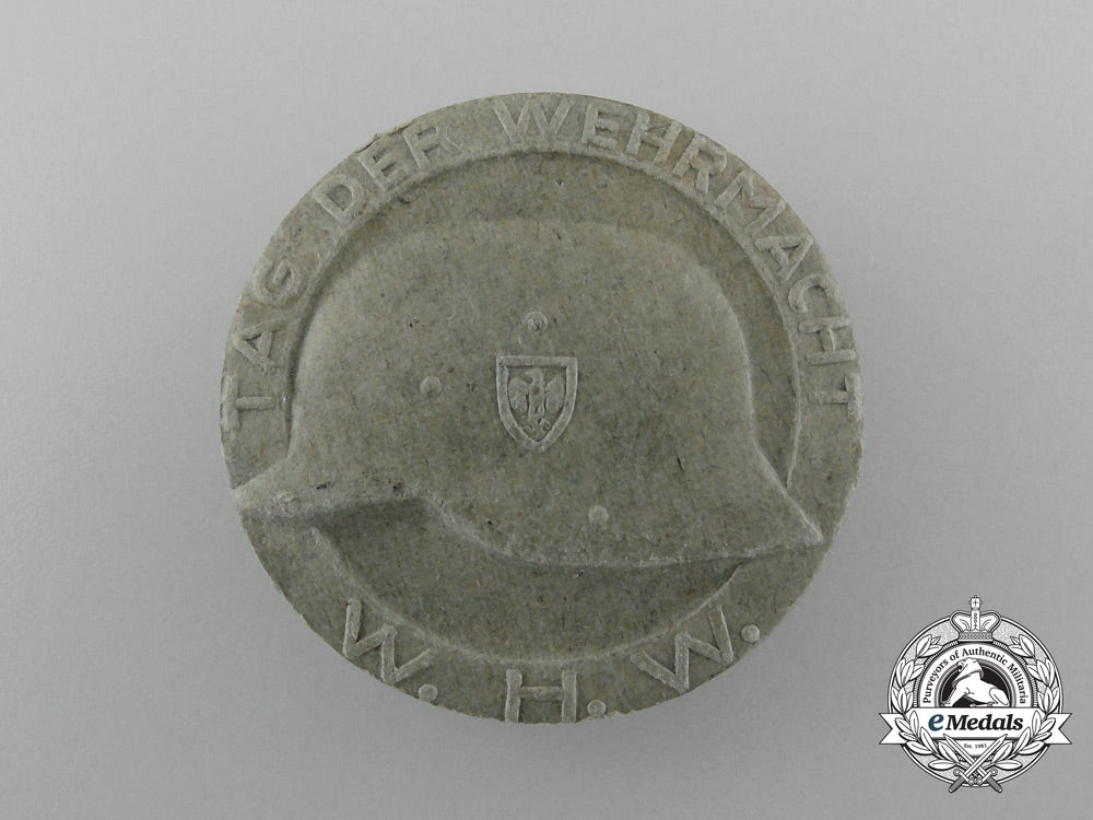 a_third_reich_period“_day_of_the_wehrmacht_for_the_winter_relief_of_the_german_people_badge_d_8414