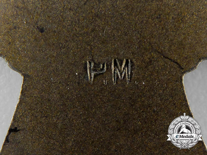 a_first_war_german_hindenburg_cross_for_non-_combatants,_cased_d_8455_1