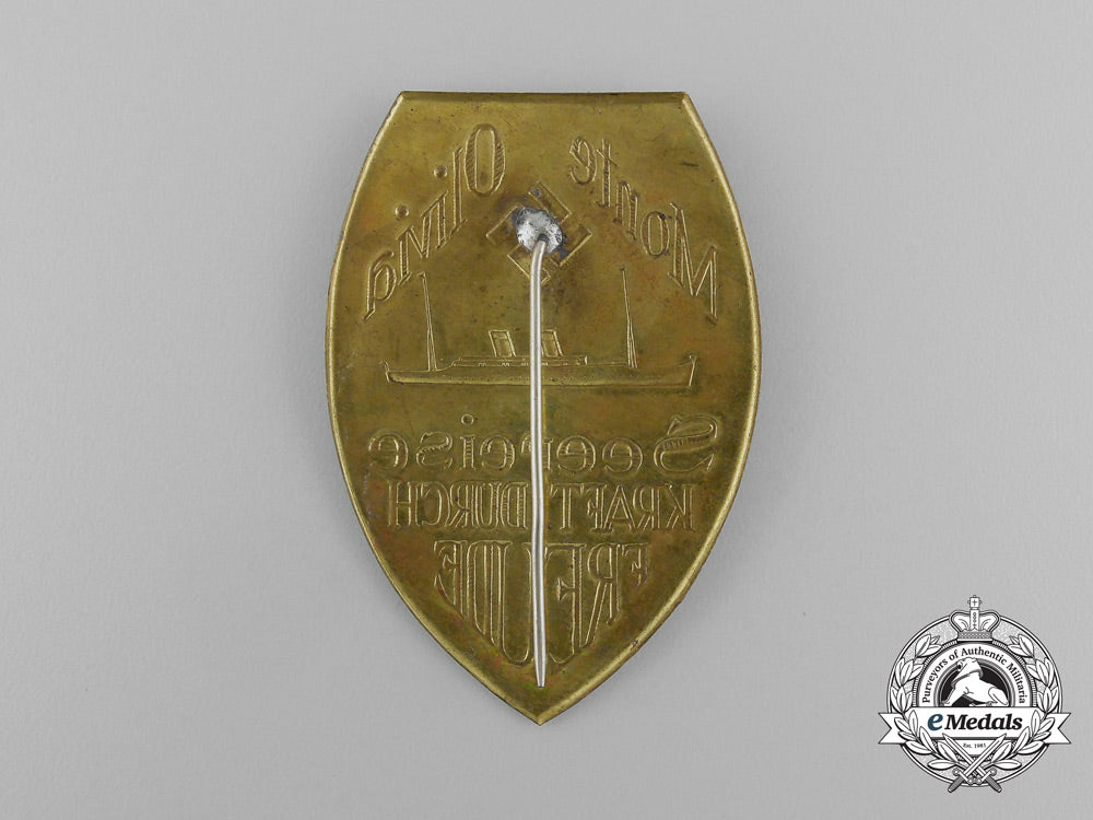 a_kdf_monte_olivia_voyage_vacation_badge_d_8480_1