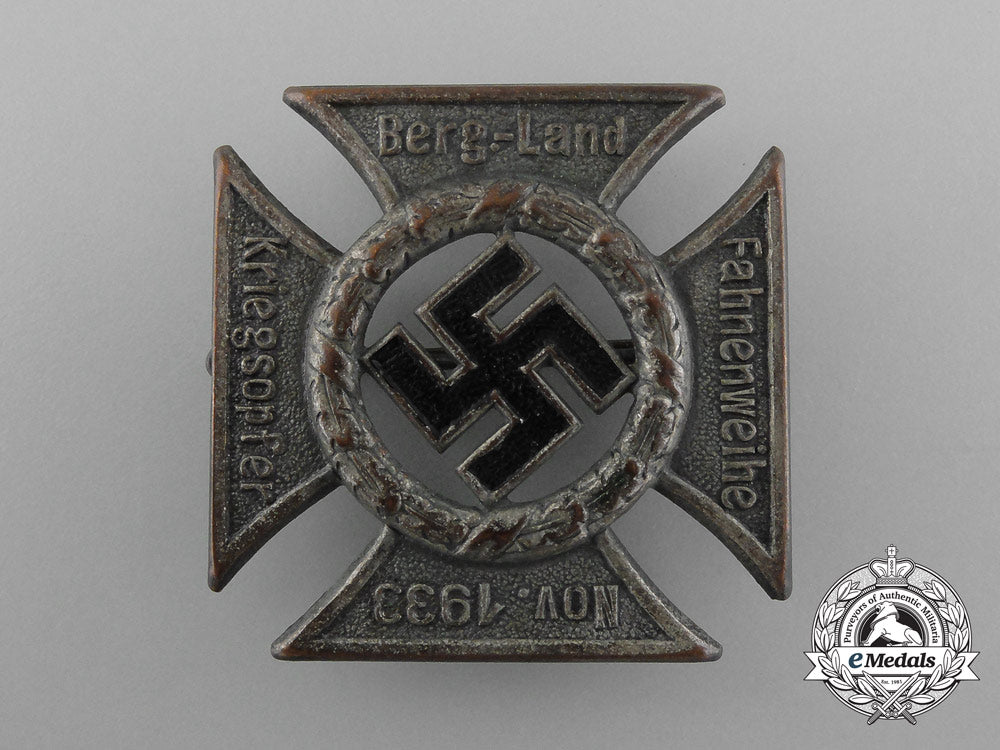 a1933_berg-_land_war_victim_remembrance_and_consecration_of_the_flag_ceremony_badge_d_8609