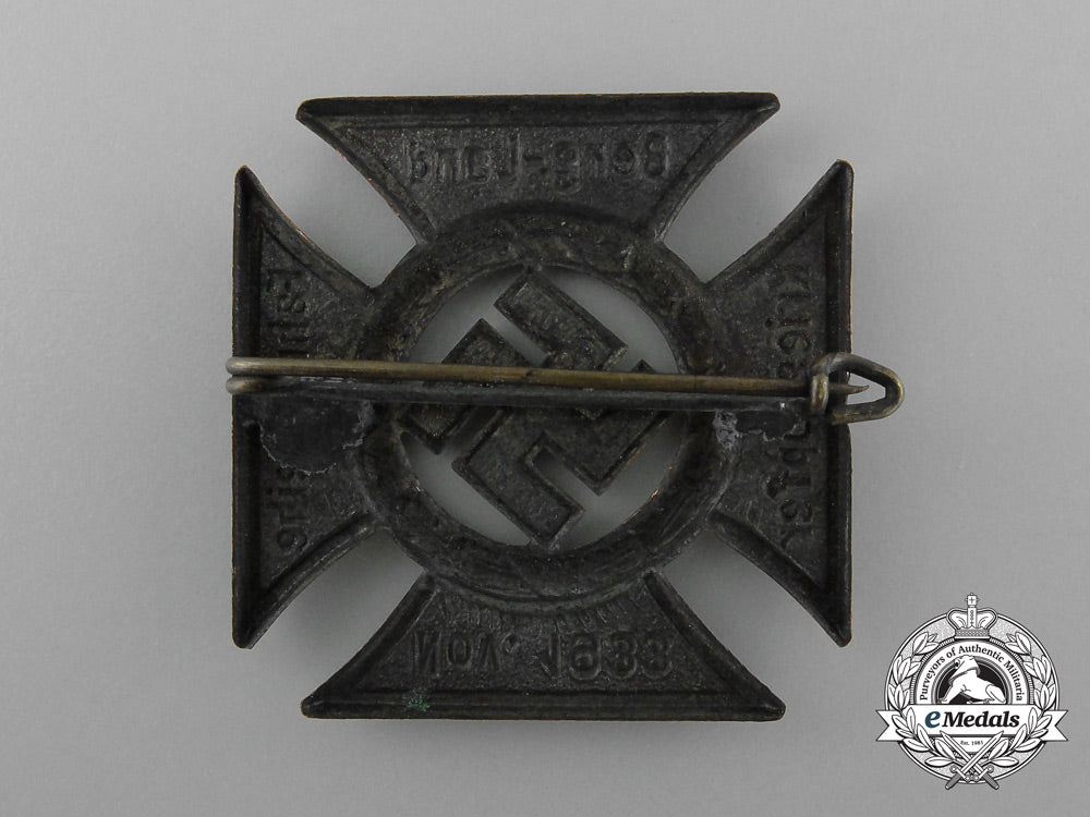 a1933_berg-_land_war_victim_remembrance_and_consecration_of_the_flag_ceremony_badge_d_8610