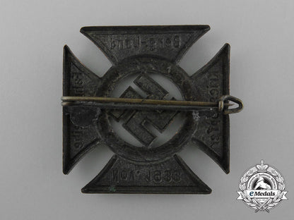 a1933_berg-_land_war_victim_remembrance_and_consecration_of_the_flag_ceremony_badge_d_8610