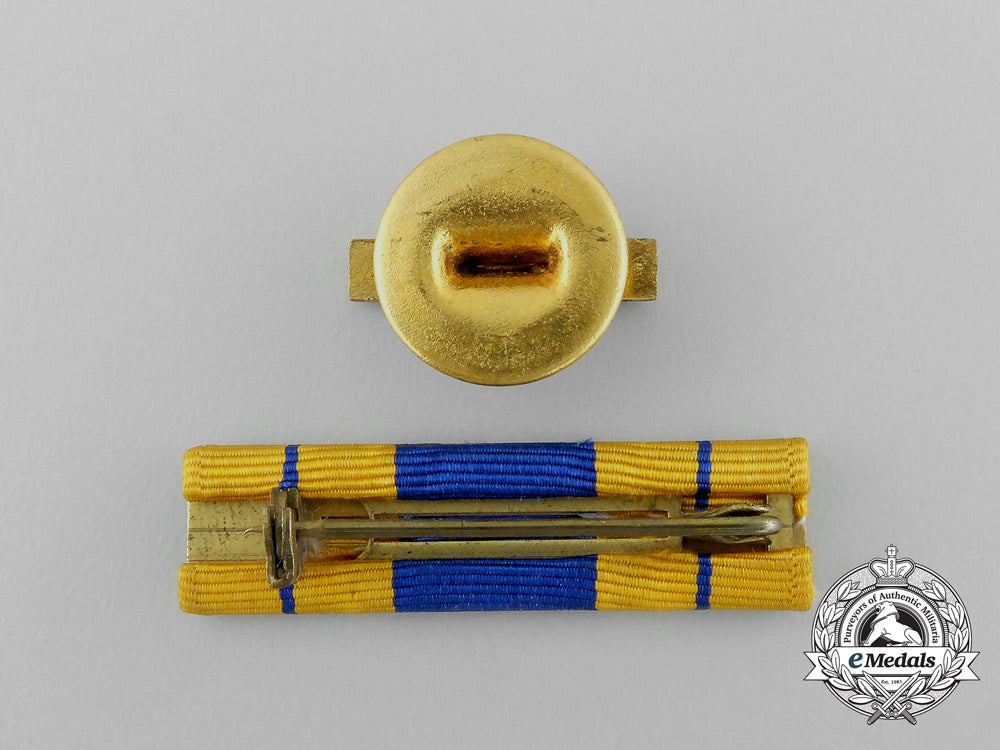 united_states._a_selective_service_system_service_medal_with_case_d_8632_1
