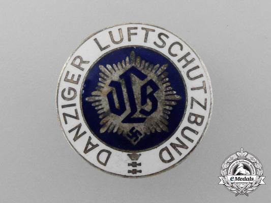 germany._an_air_raid_protection_league_of_danzig_badge_d_8644