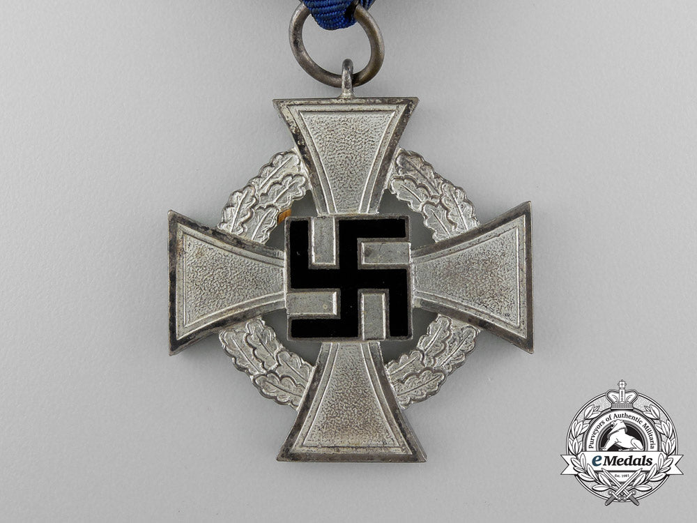a_german25-_year_faithful_service_cross;2_nd_class;_in_its_original_case_of_issue_by_paul_meybauer_d_8804_1