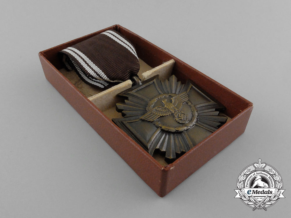 a_mint_and_cased_nsdap_long_service_award_for10_years_with_box_d_8820