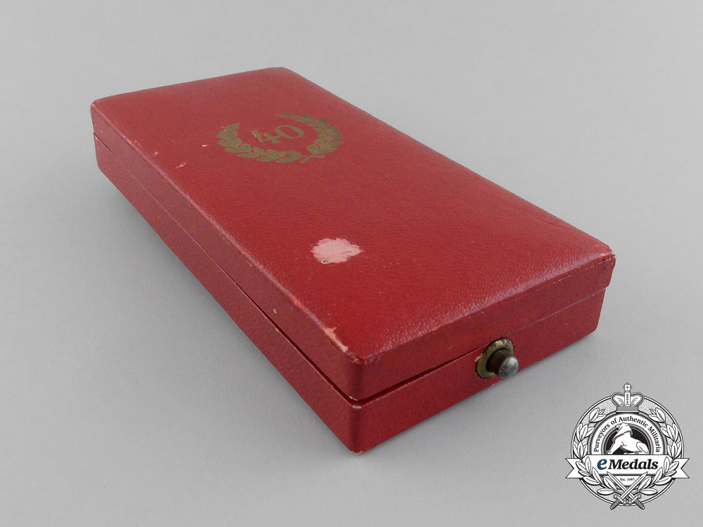 a_cased_german40-_year_faithful_service_cross;_first_class_by_deschler&_sohn;_with_miniature_stick_pin_d_8834_1