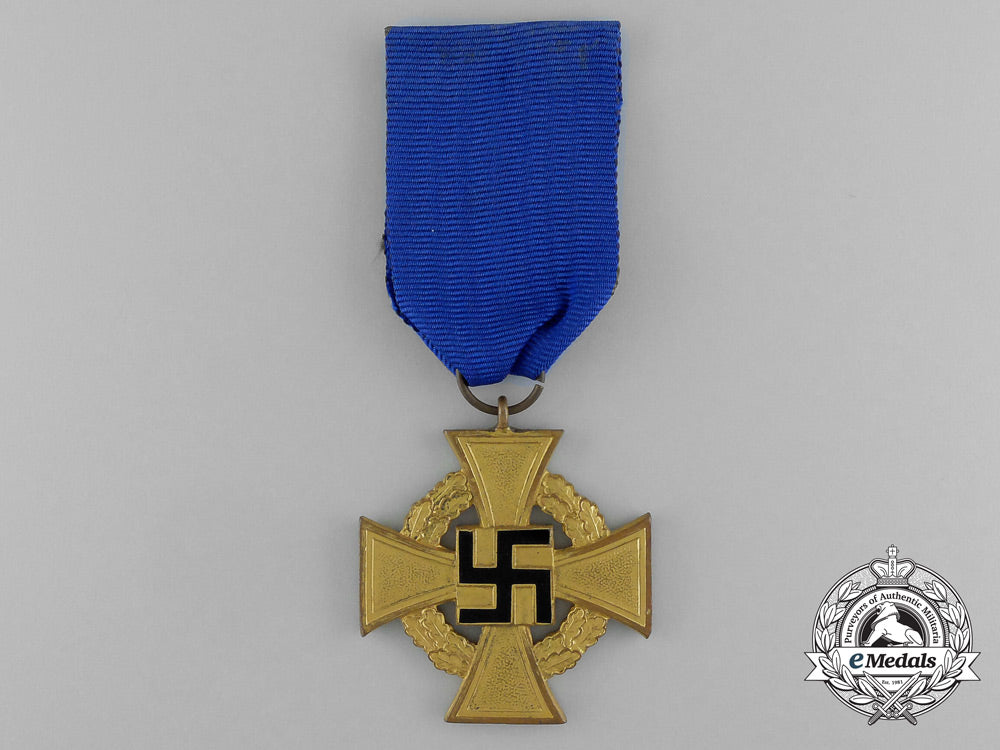 a_cased_german40-_year_faithful_service_cross;_first_class_by_deschler&_sohn;_with_miniature_stick_pin_d_8836_1
