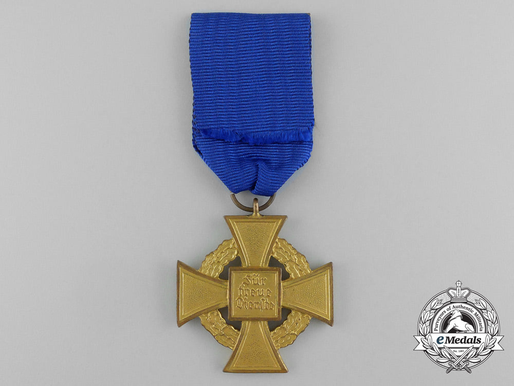 a_cased_german40-_year_faithful_service_cross;_first_class_by_deschler&_sohn;_with_miniature_stick_pin_d_8839_1