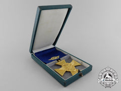 A Police 25 Year Long Service Cross; First Class In Its Original Case Of Issue