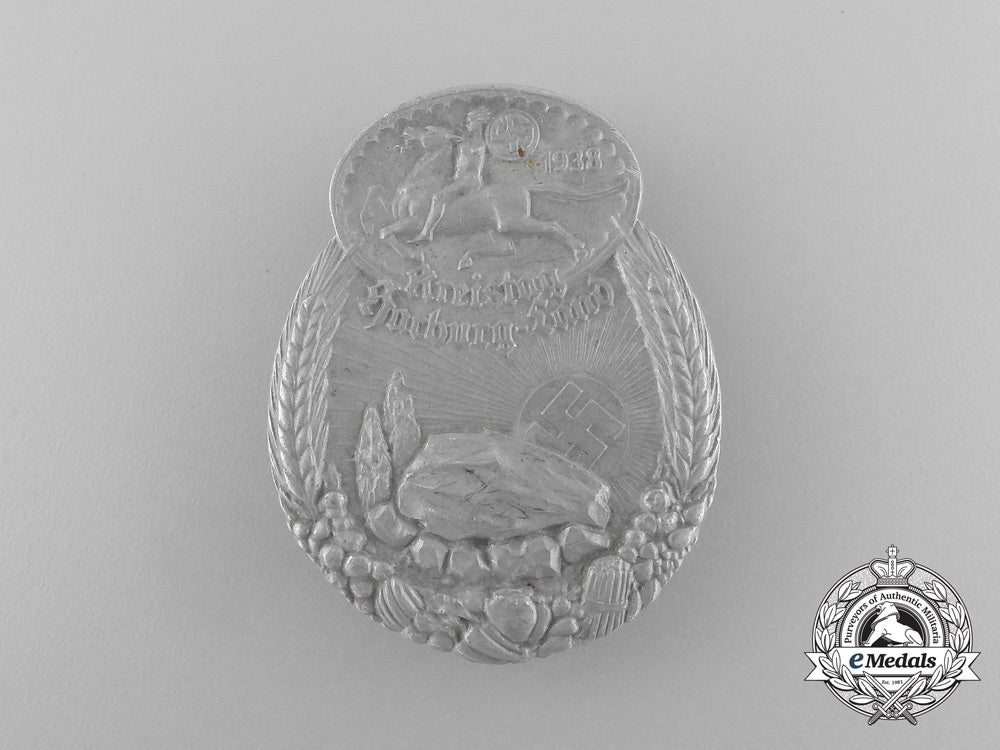 a_fine_quality1938_harburg-_land_district_council_day_badge_d_8928_1