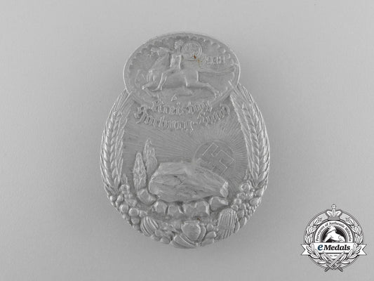 a_fine_quality1938_harburg-_land_district_council_day_badge_d_8928_1
