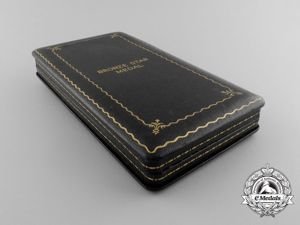 an_american_bronze_star_with_case_d_9005_1