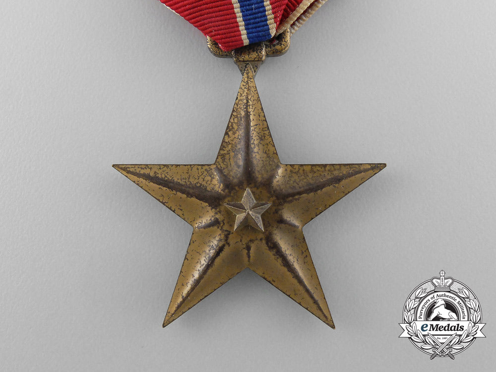 an_american_bronze_star_with_case_d_9008_1