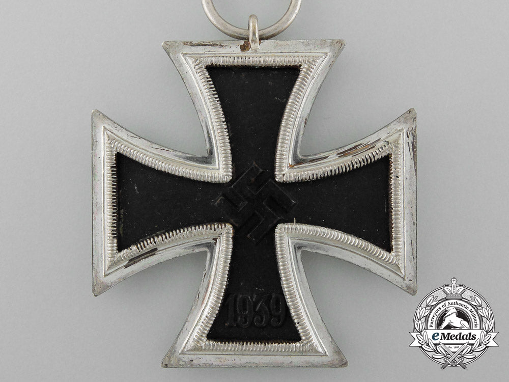 an_iron_cross1939_second_class_in_its_original_packet_of_issue_d_9025