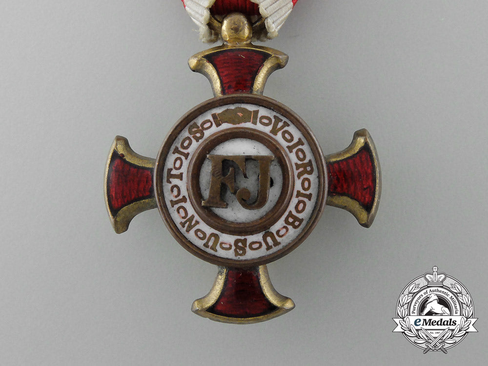 a_first_war_austrian_merit_cross;3_rd_class_by_v.mayer(1914-1918)_d_9082