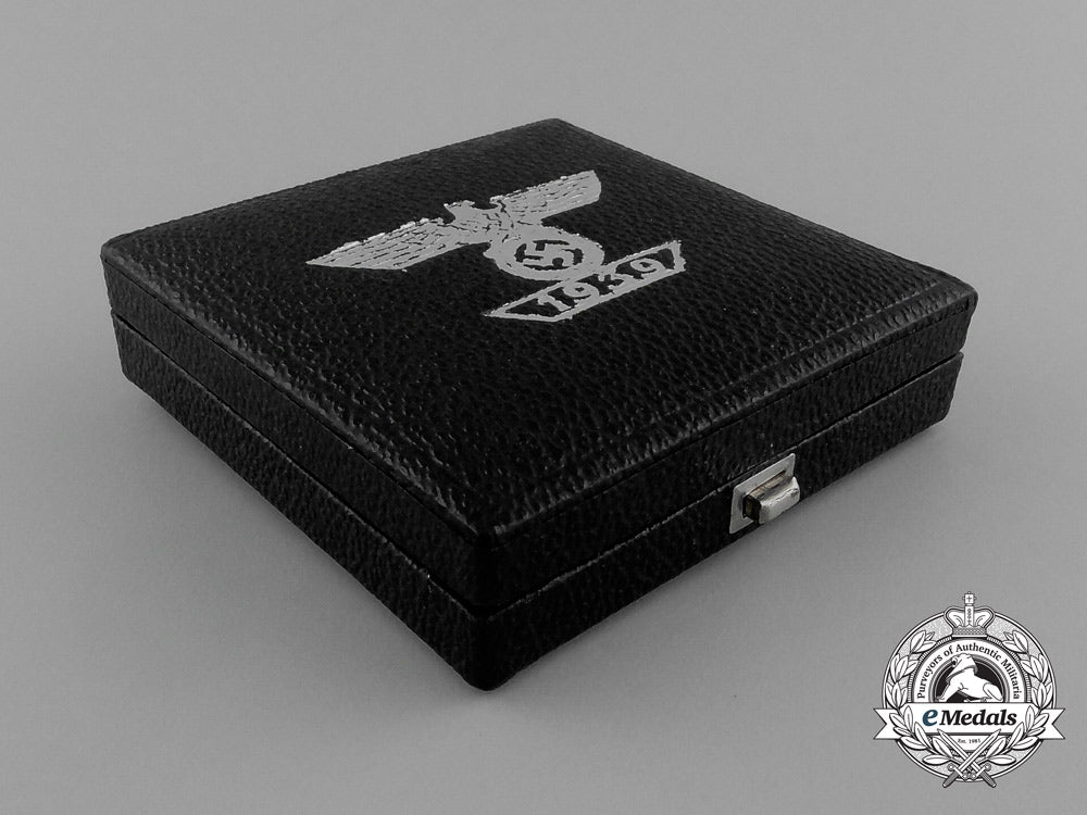 a_mint_cased_clasp_to_the_iron_cross1939_first_class;_type_ii_by_b._h_mayer_d_9468_1