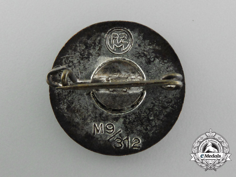 a_deutscher_volksgenossen_bund(_dvg)_westmark_membership_badge_by_fritz_mannheim_d_9497
