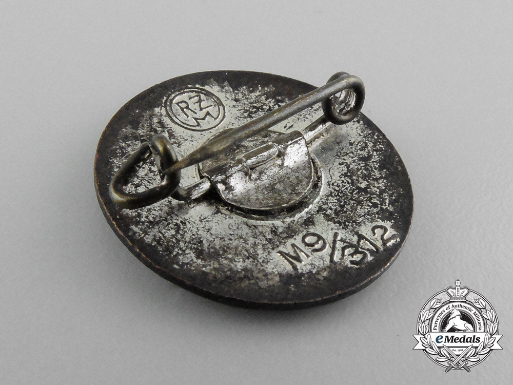 a_deutscher_volksgenossen_bund(_dvg)_westmark_membership_badge_by_fritz_mannheim_d_9498