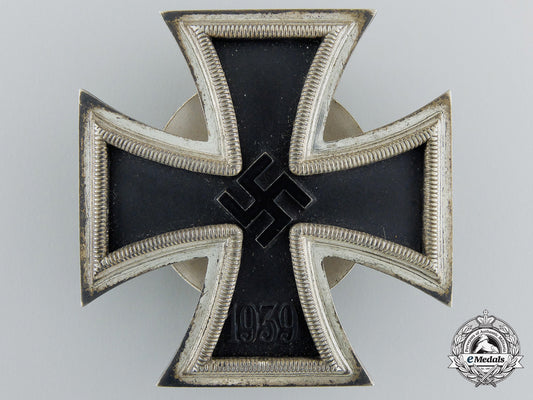 an_iron_cross_first_class1939_by_wilhelm_deumer;_screw_back_version_d_952