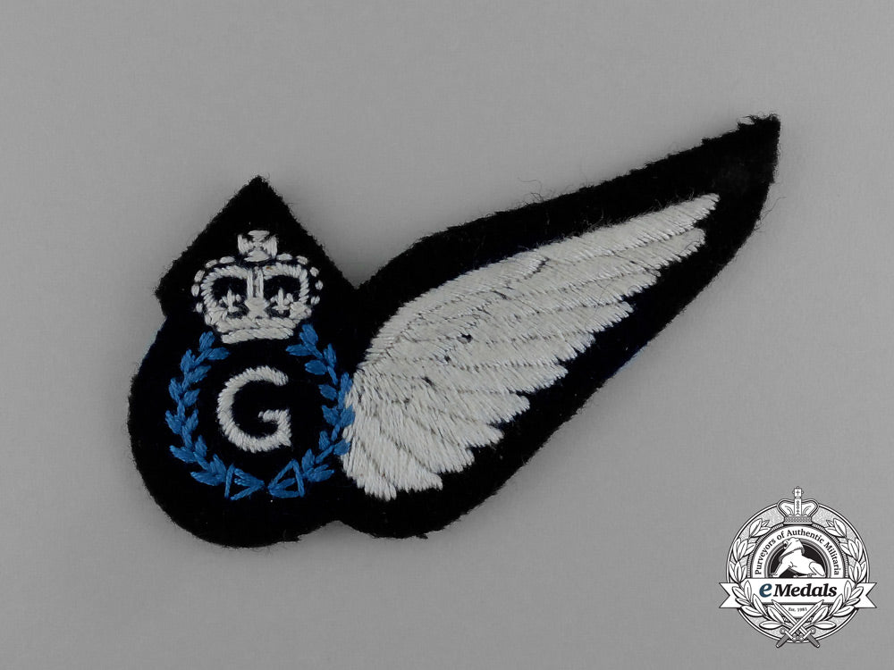 a_queen's_crown_royal_australian_air_force(_raaf)_gunner(_g)_badge_d_9827_1