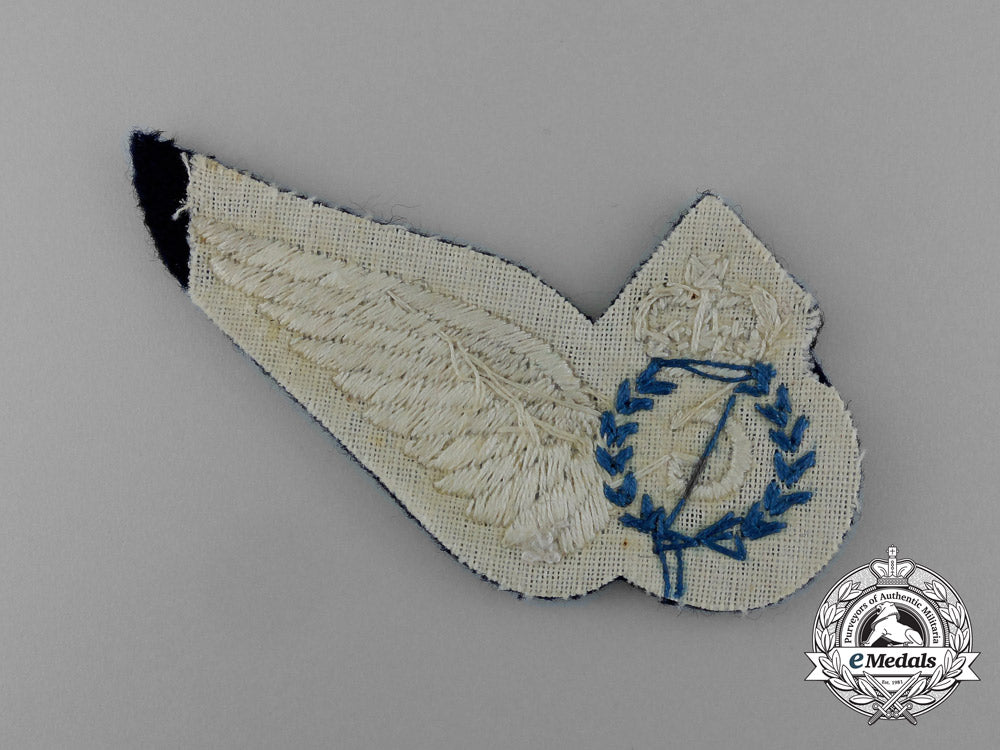 a_queen's_crown_royal_australian_air_force(_raaf)_gunner(_g)_badge_d_9828_1