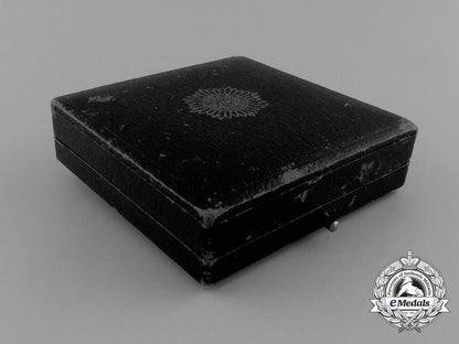 a_silver_grade_eastern_people_bravery_decoration;1_st_class_by_r._wächtler&_lange_in_its_case_of_issue_d_9896_2