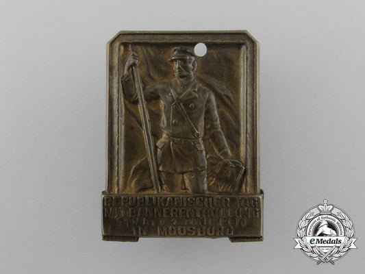 a1930_moosburg“_republican_day_with_banners”_badge_d_9902