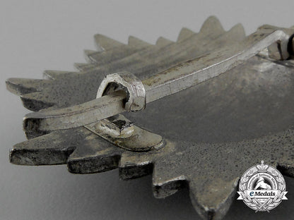 a_silver_grade_eastern_people_bravery_decoration;1_st_class_by_r._wächtler&_lange_in_its_case_of_issue_d_9902_1