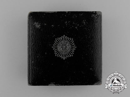 a_silver_grade_eastern_people_bravery_decoration;1_st_class_by_r._wächtler&_lange_in_its_case_of_issue_d_9904_1