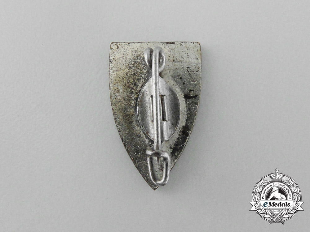 a_rare_austrian-_styrian_deutsche_jugend(_dj)_membership_badge_d_9930