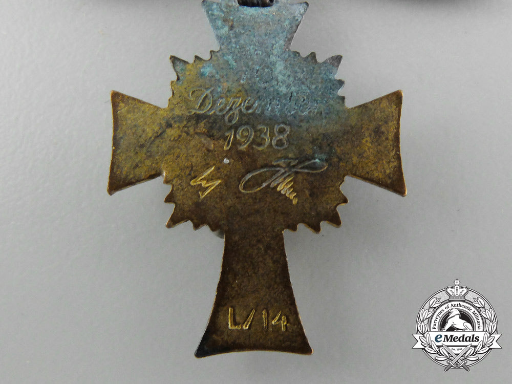 a_lot_of_three_third_reich_period_german_miniature_awards_and_decorations_d_9933