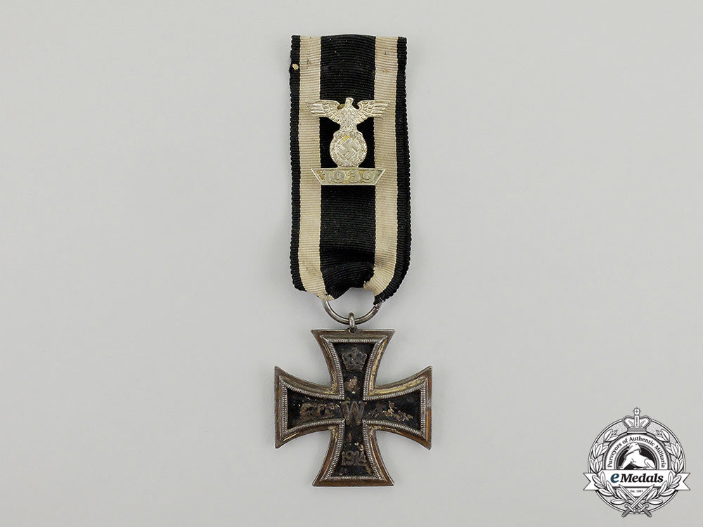 an_iron_cross1914_second_class_with_a_reduced_size_spange_iron_cross1939_dd_1315