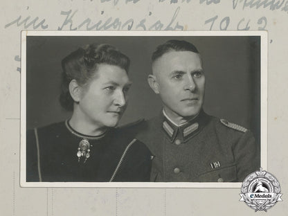 germany,_heer._a_wartime_photo_of_a_sonderführer_and_wife_dd_1437