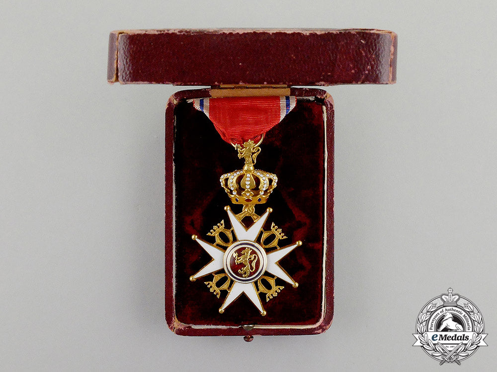 norway,_kingdom._an_order_of_st._olaf_in_gold,_i_class,_by_j.torstrup,_c.1910_dd_1609_1_1