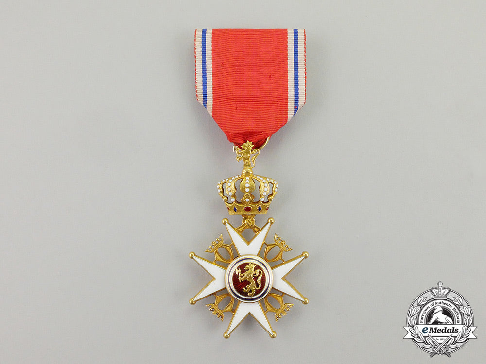 norway,_kingdom._an_order_of_st._olaf_in_gold,_i_class,_by_j.torstrup,_c.1910_dd_1611_1_1