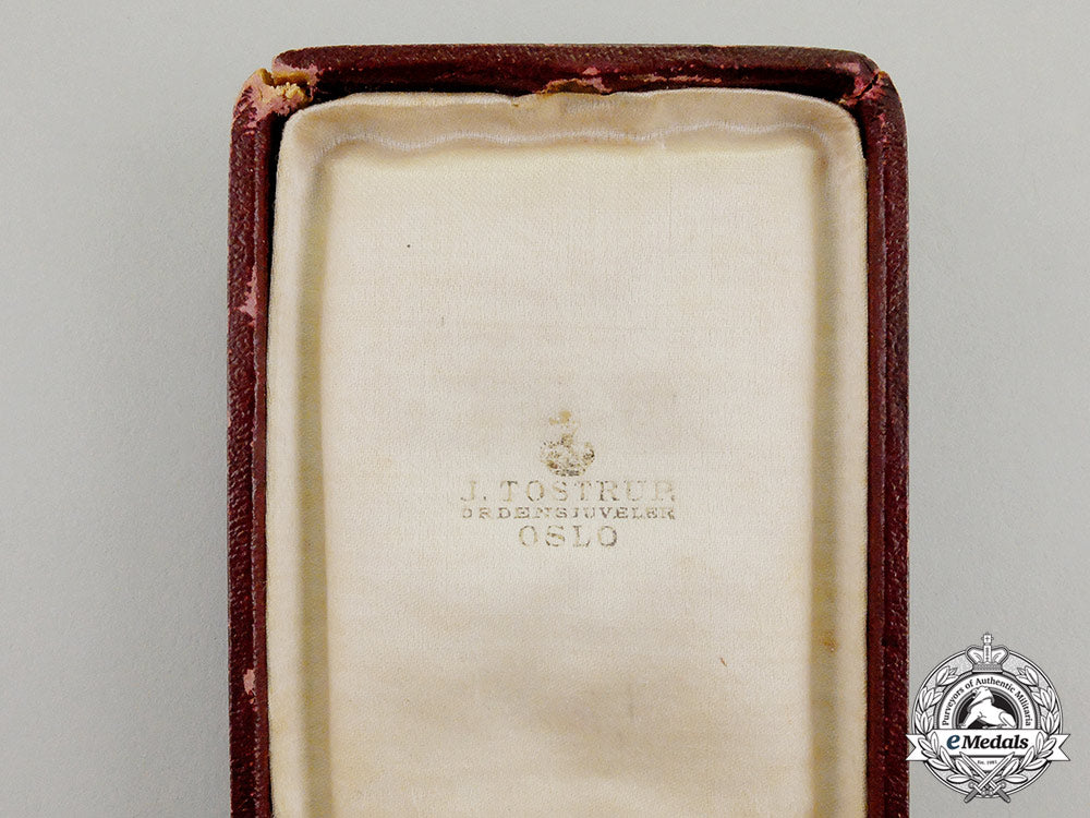 norway,_kingdom._an_order_of_st._olaf_in_gold,_i_class,_by_j.torstrup,_c.1910_dd_1617_1_1