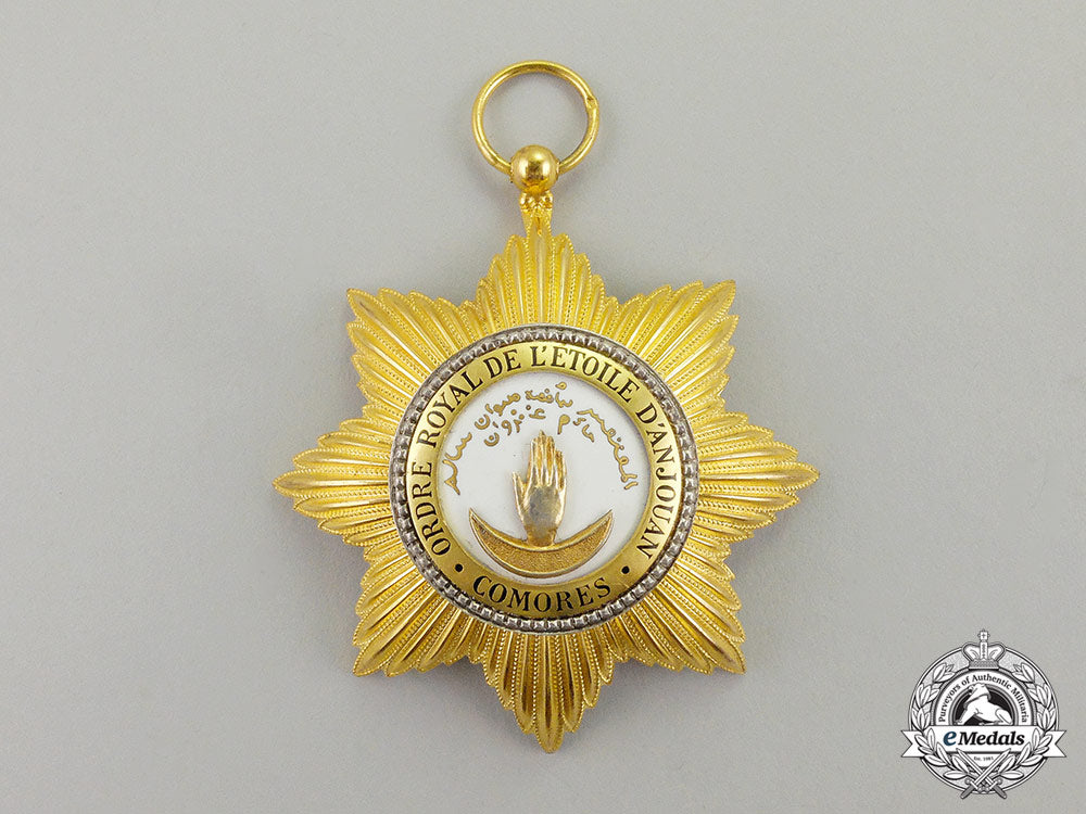 a_comoros_islands_royal_order_of_the_star_of_anjouan,_knight_dd_1634_1