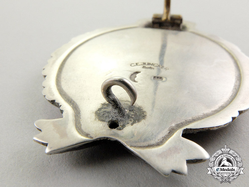 a_first_war_prussian_pilot’s_badge_by_c._e._juncker_of_berlin_dd_2115