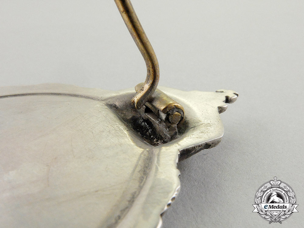 a_first_war_prussian_pilot’s_badge_by_c._e._juncker_of_berlin_dd_2116