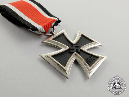 an_absolutely_mint_and_unissued_iron_cross1939_second_class_dd_3147