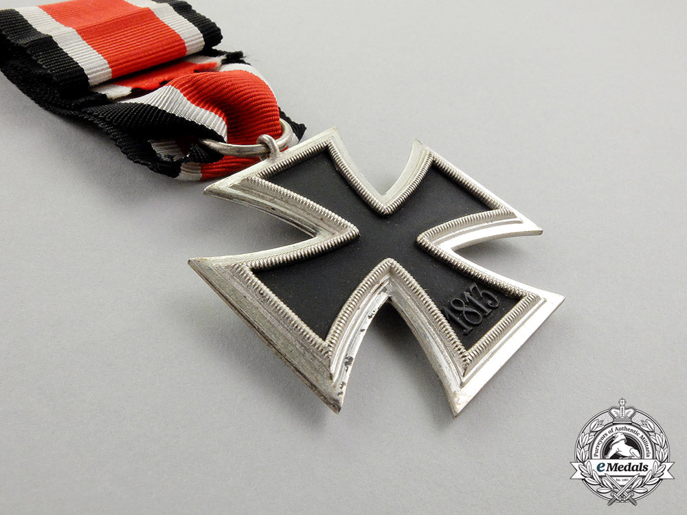 an_absolutely_mint_and_unissued_iron_cross1939_second_class_dd_3148