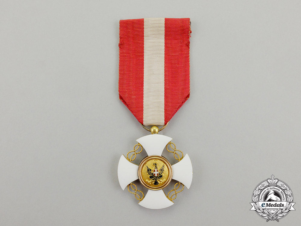italy._order_of_the_crown;_knight's_cross_in_gold_dd_3352
