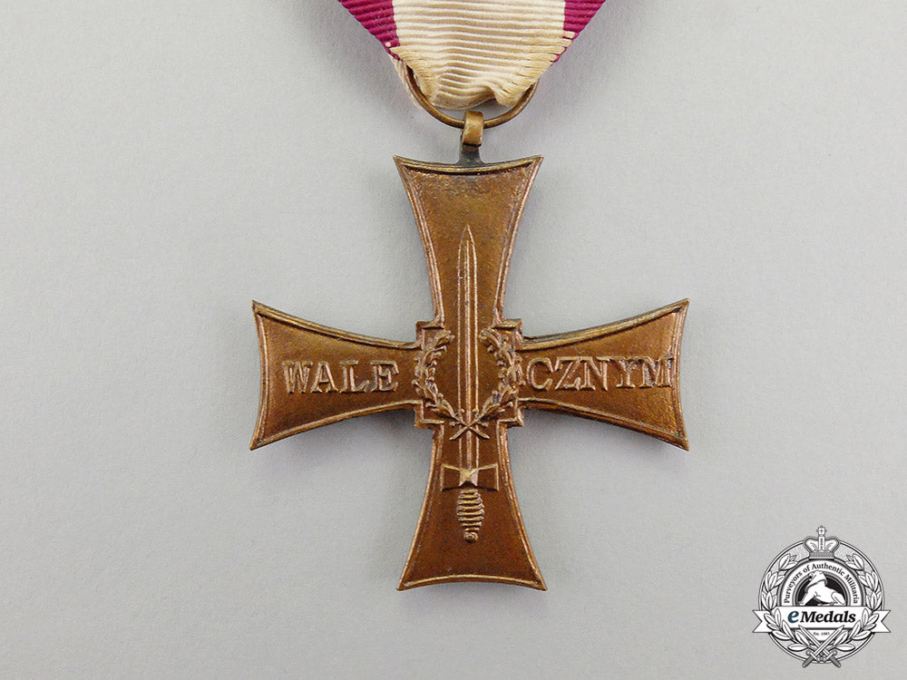poland._a_cross_of_valor;_second_war_type_dd_3371