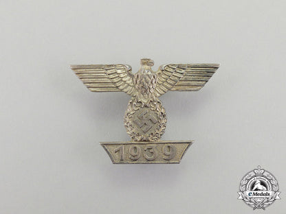 germany,_third_reich._a_clasp_to_the_iron_cross1939_first_class;_first_type_by“_boerger&_co.”_dd_3386_1_1