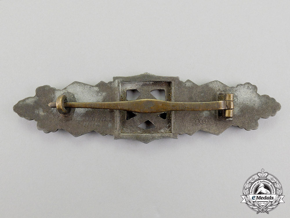 a_bronze_grade_close_combat_clasp_by_friedrich_linden_of_lüdenscheid_dd_3394