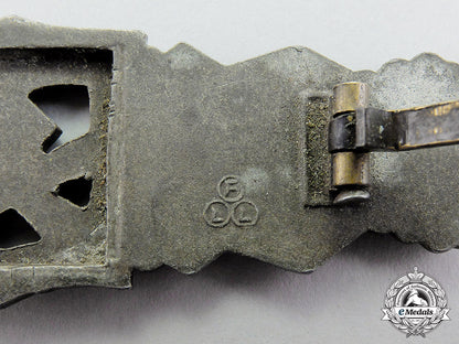 a_bronze_grade_close_combat_clasp_by_friedrich_linden_of_lüdenscheid_dd_3398