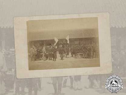 japan._a_first_war_period_photo_of_soldiers_standing_in_a_courtyard_dd_3642